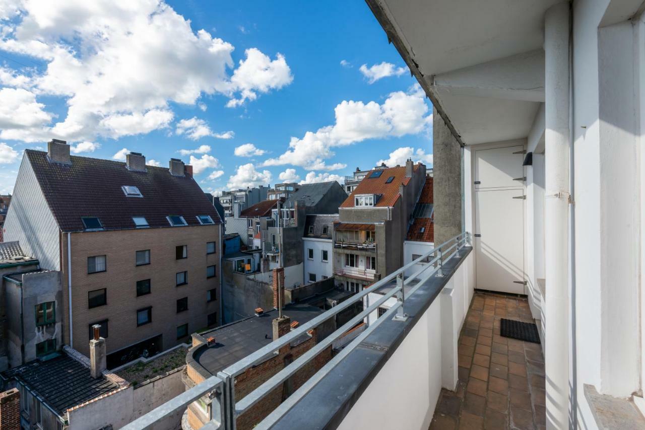 Modern Apartment With Free Parking Ostenda Esterno foto